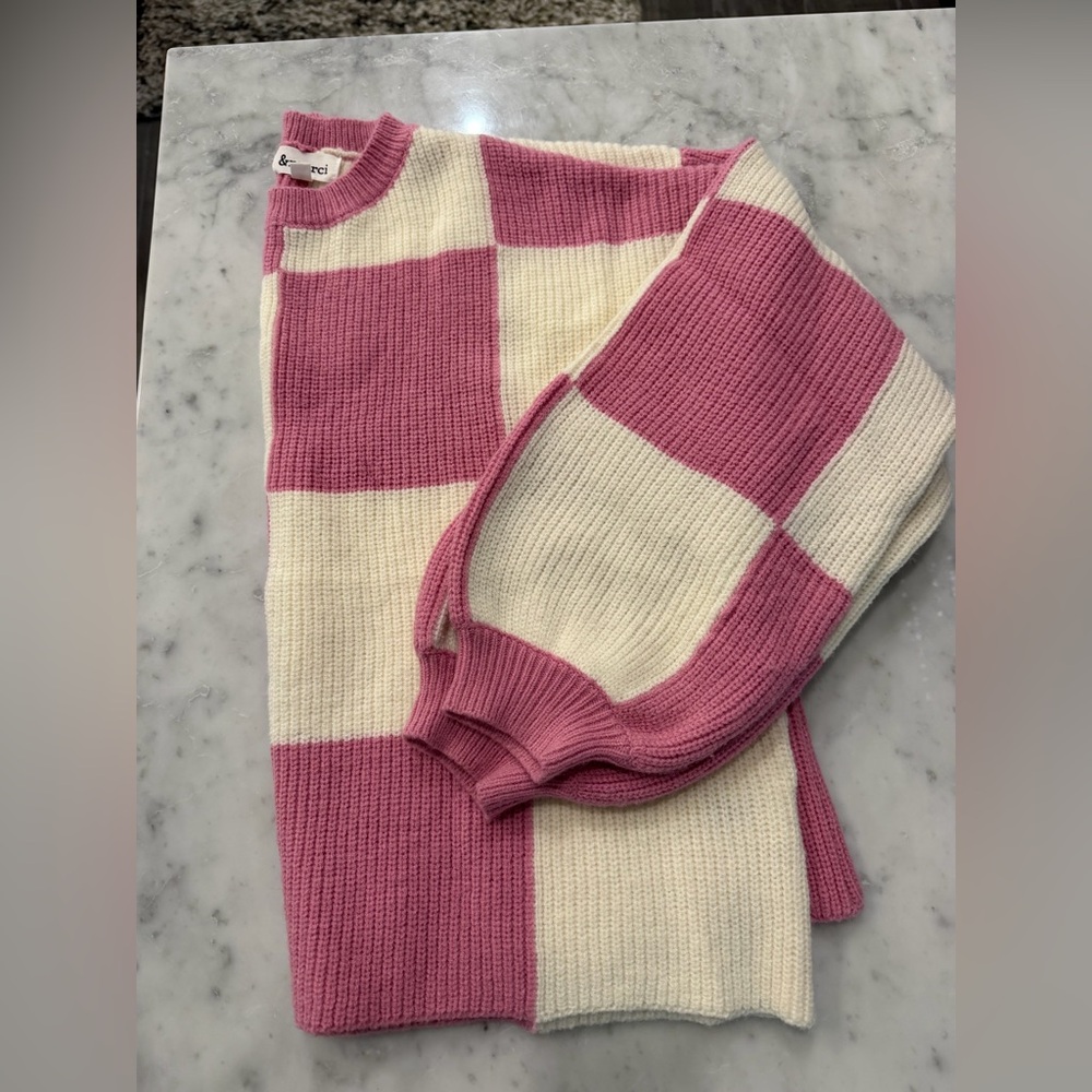 Orchid Checkered Sweater like new from the post